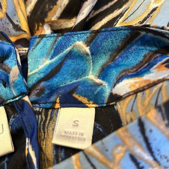 Bisou Bisou multicolored off the shoulder cut out blouse Size S EUC - Picture 10 of 13